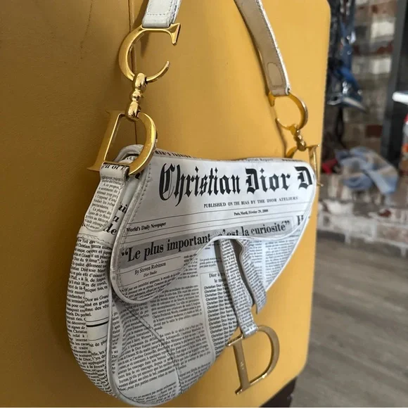 Christian Dior White Newspapers Pre-Owned Saddle Bag Rare - Picture 2 of 11